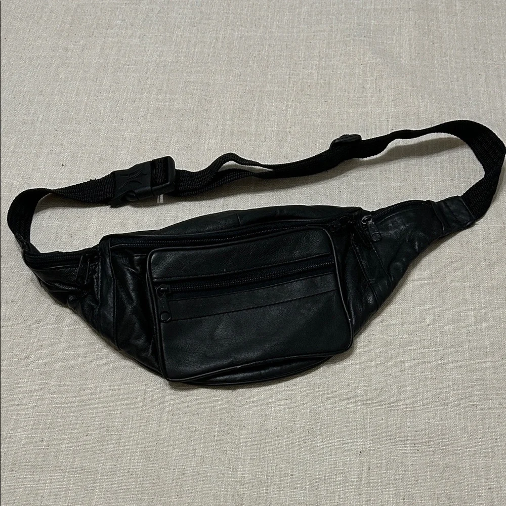 Vintage Fanny Pack Black Leather Waist Crossbody Y2K 90’s Travel - Picture 1 of 11
